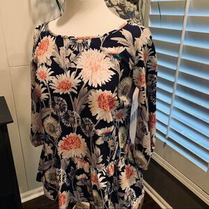 Floral Detail Top by LC Lauren Conrad size Small